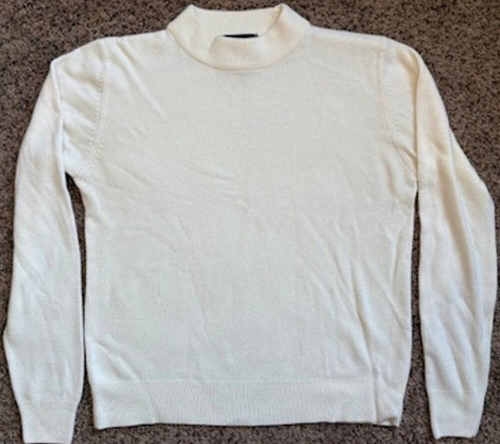 Sag Harbor Cream Open Knit Vintage Sweater Size Medium